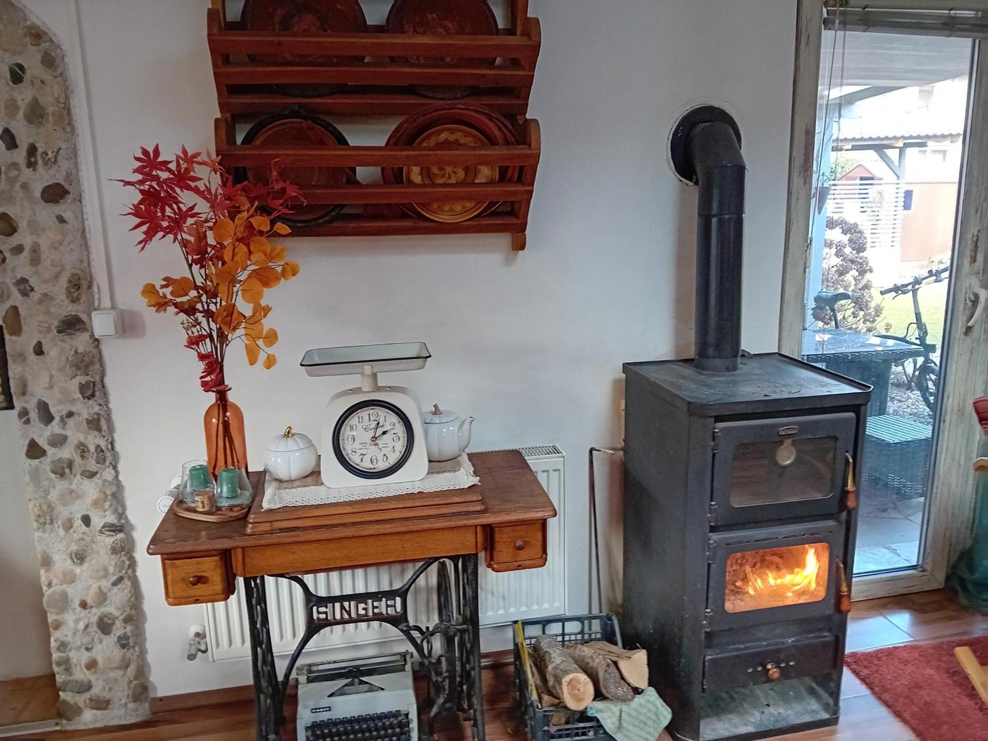 Art Room With Outdoor Living ليوبليانا المظهر الخارجي الصورة